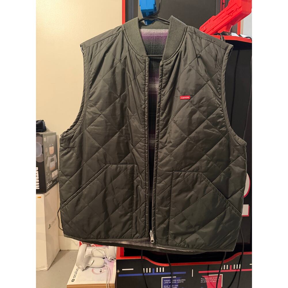 Supreme reversible vest